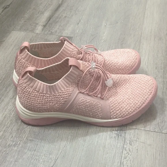 Align Knit Bungee Slip On Torri Sneakers - Picture 4 of 9